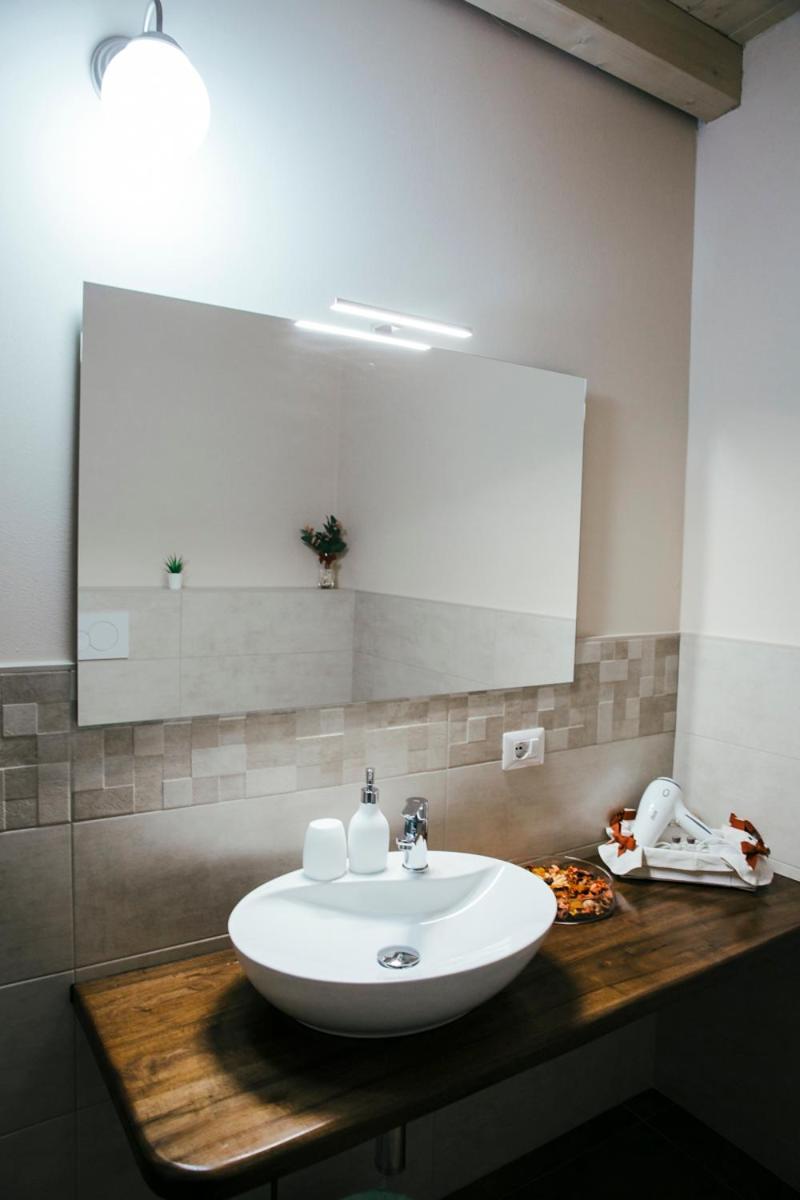 Agriturismo Vitae Fabbrico Ngoại thất bức ảnh