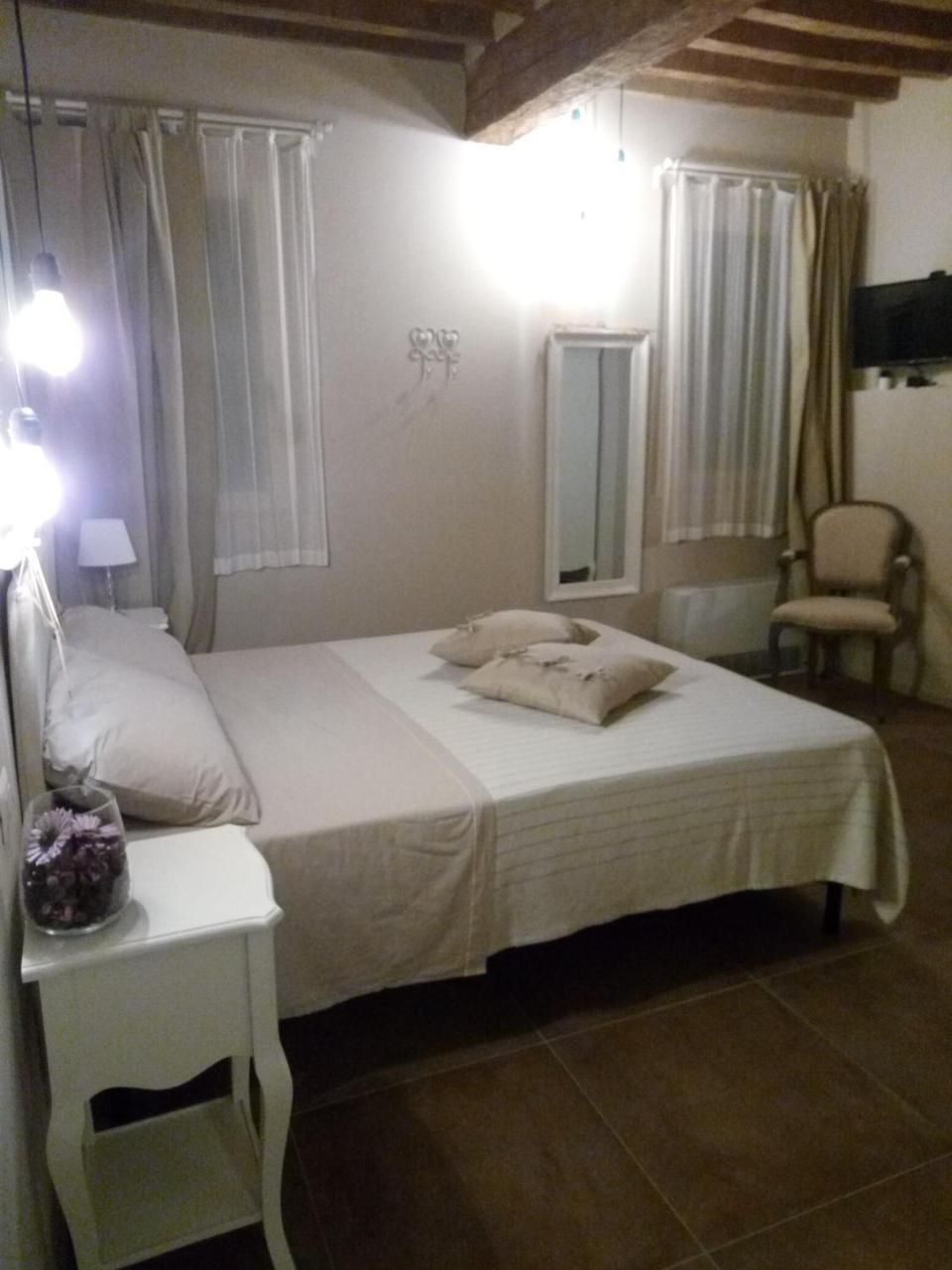 Agriturismo Vitae Fabbrico Ngoại thất bức ảnh