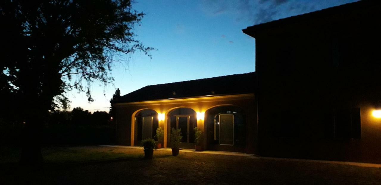 Agriturismo Vitae Fabbrico Ngoại thất bức ảnh